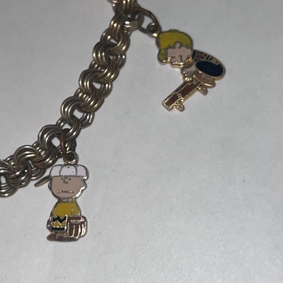 Vintage Taiwan UNITED FEATURES Peanuts Charles Schultz Charm Bracelet - Picture 4 of 8